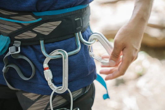 Carabiner Clips Heavy Duty: Safety Comparison Guide for Camping, Climbing & Tactical Use (2026)