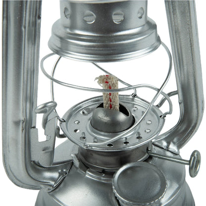 Retro Camping Lantern – Classic Kerosene Light for Campsites