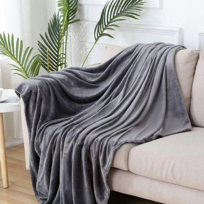 Coral Fleece Blanket – Soft Warm Throw for Travel & Picnic