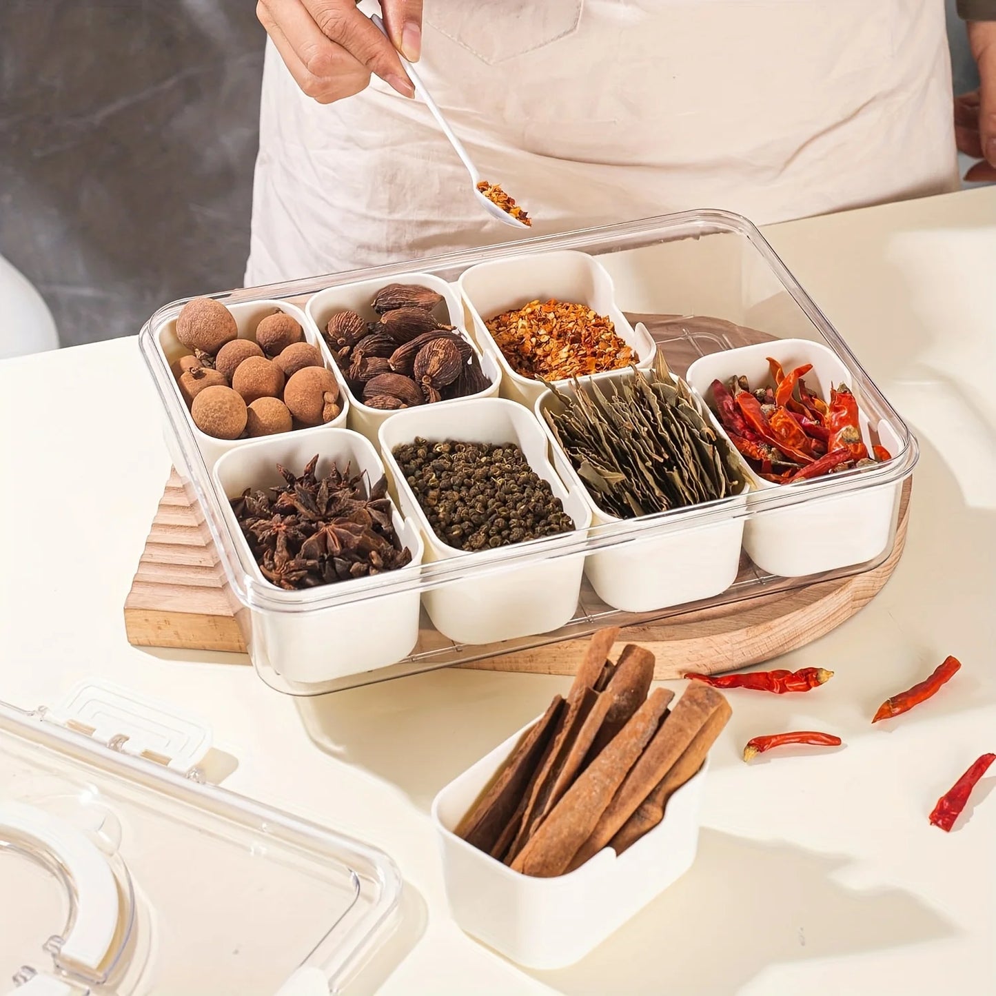 4/8 Grid Snack Box – Portable Food Storage Organizer