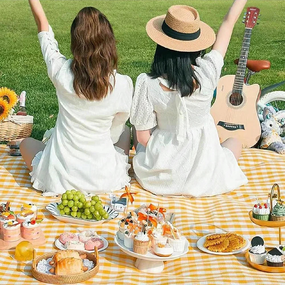 Waterproof Picnic Blanket – Sandproof Outdoor Mat