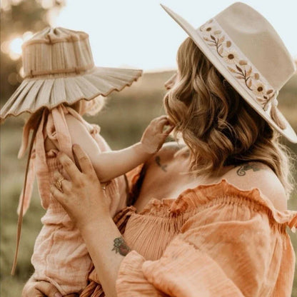 Foldable Straw Sun Hat for Kids & Adults – UV Protection