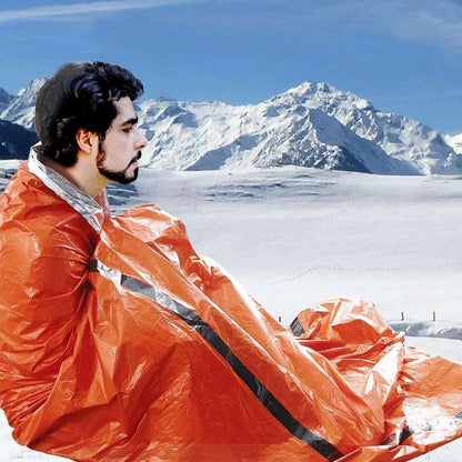 Emergency Survival Sleeping Bag Keeps You Warm