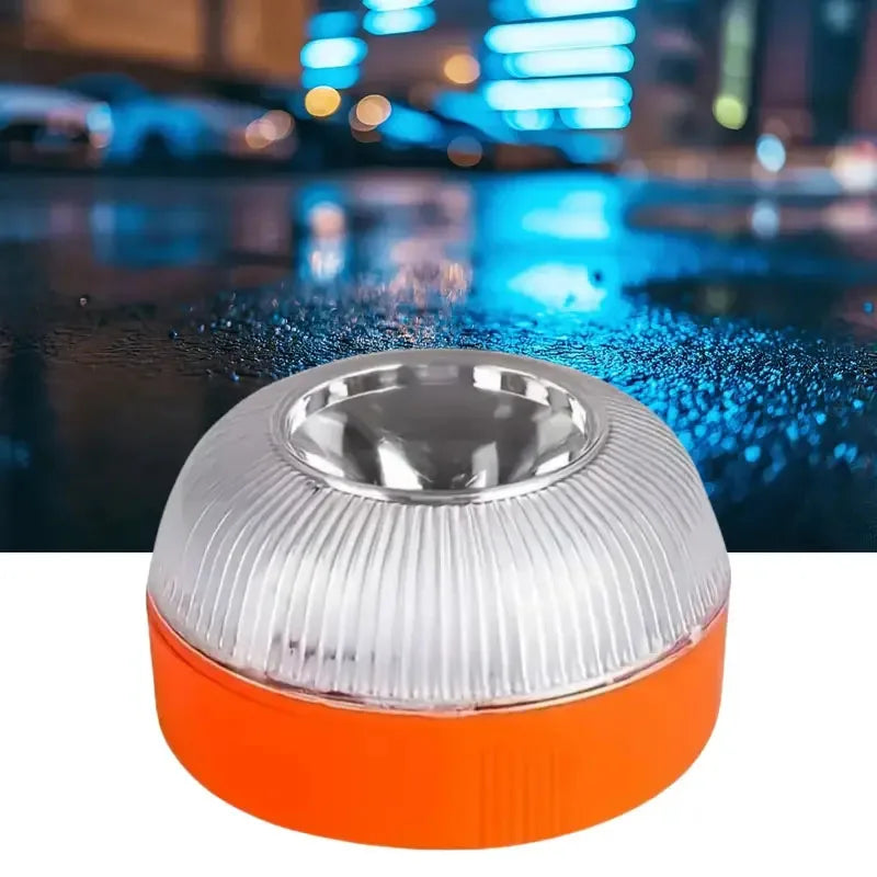 Magnetic Emergency Light for Roadside Safety Alerts