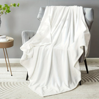Coral Fleece Blanket – Soft Warm Throw for Travel & Picnic