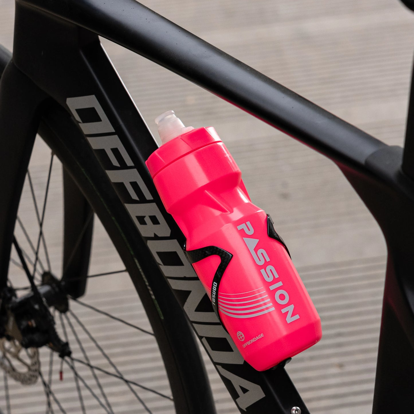 Premium 710ml Cycling Water Bottle – Large Capacity & Secure
