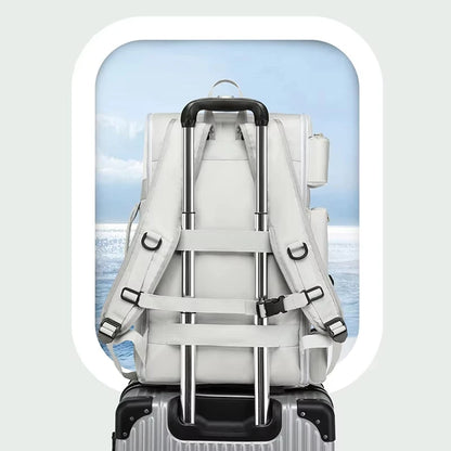 Large Capacity Daypack with Wet Dry Separation