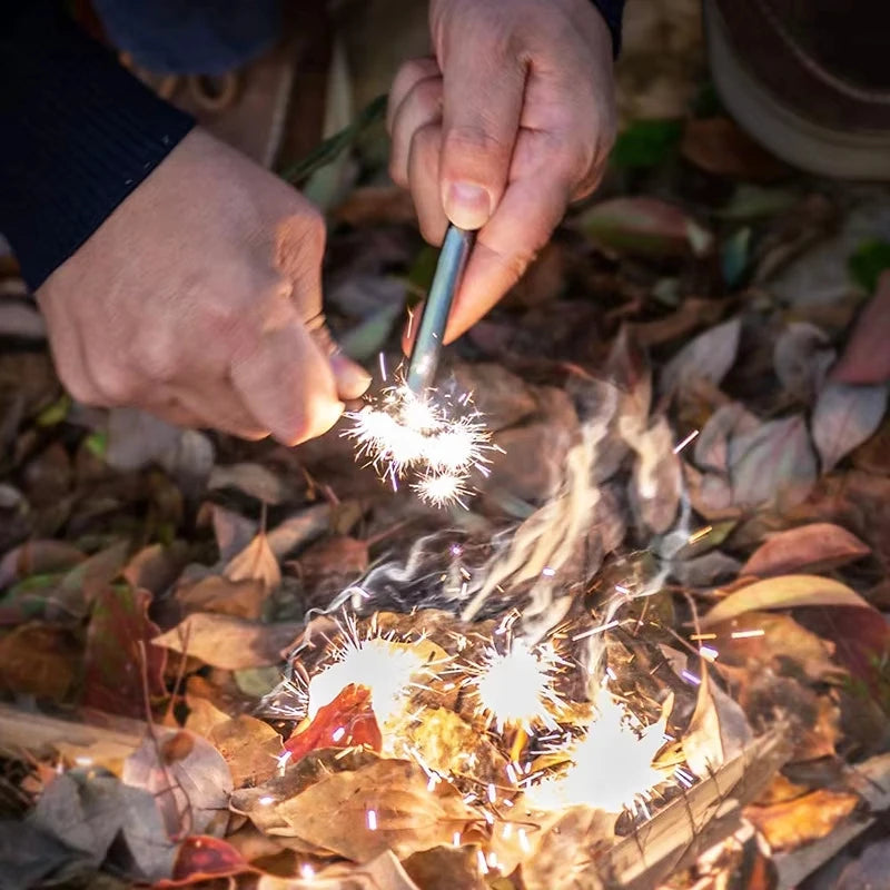 Outdoor Flint Magnesium Rod Fire Starter with Whistle